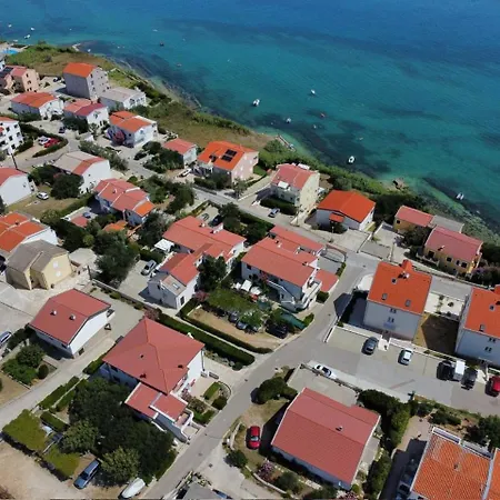 Anastazija * Pag Town