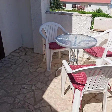 Anastazija Apartment *