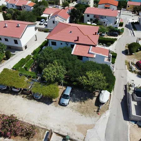 Anastazija Apartment *