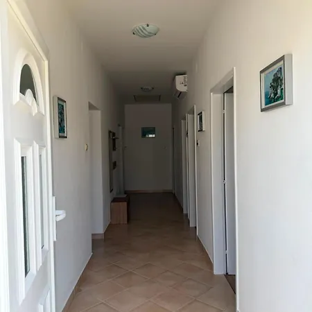 Apartment Anastazija *