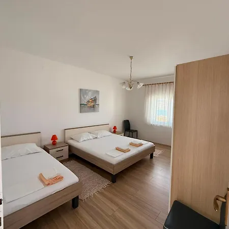 Apartment Anastazija Pag Town
